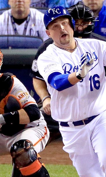Butler jumps from Royals to A's for 3 years, $30 million